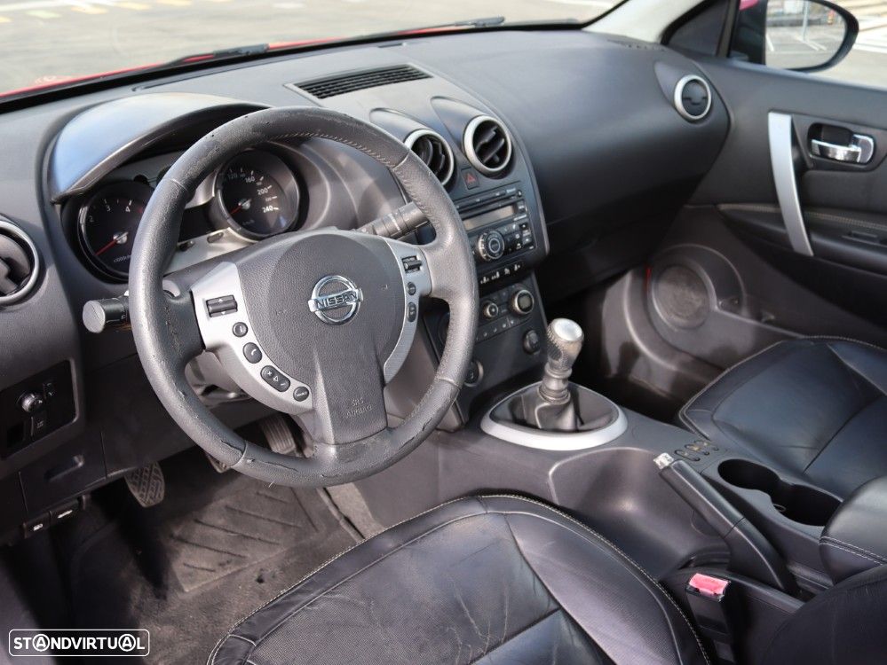 Nissan Qashqai 1.5 dCi Tekna Premium Pele Preta 18 - 7