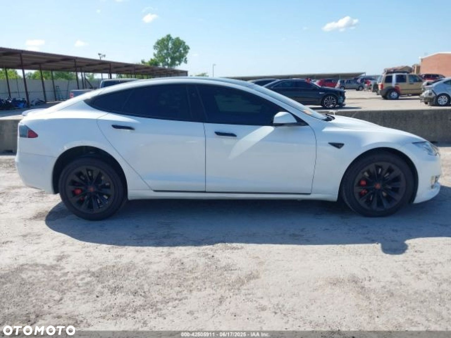 Tesla Model S - 5