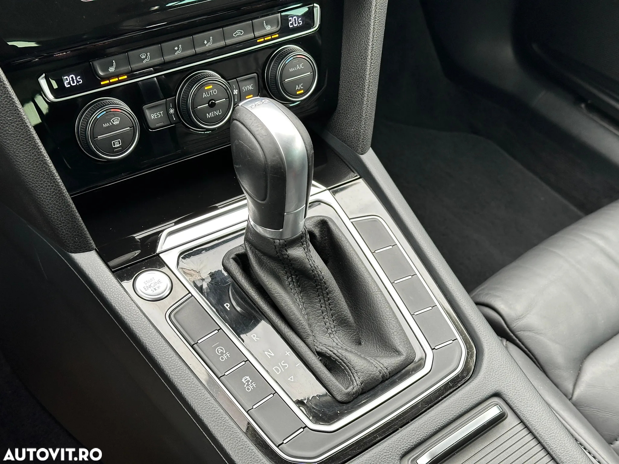 Volkswagen Passat Variant 2.0 TDI DSG Highline - 23