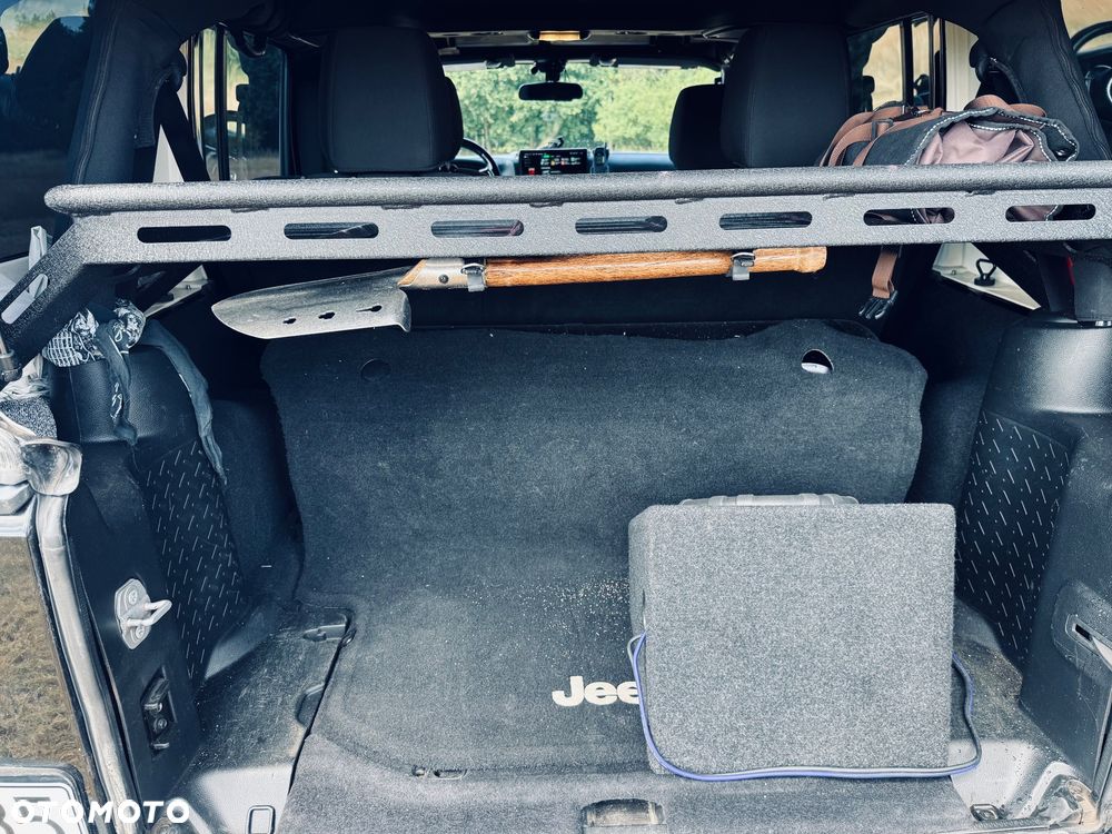 Jeep Wrangler - 7