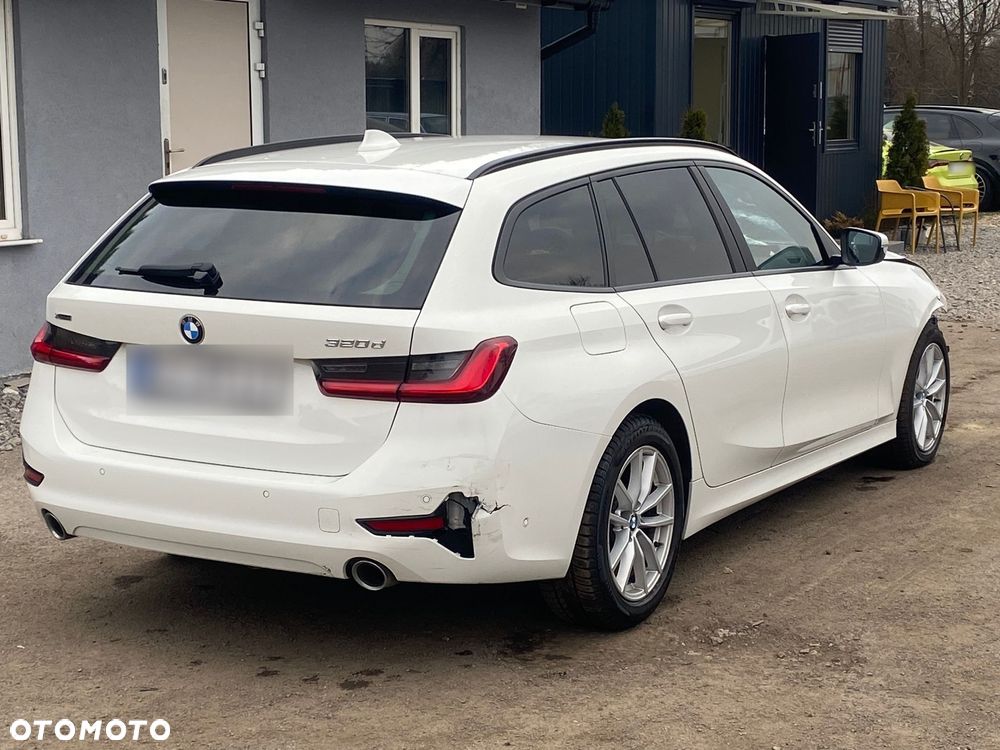 BMW Seria 3 320d xDrive - 11