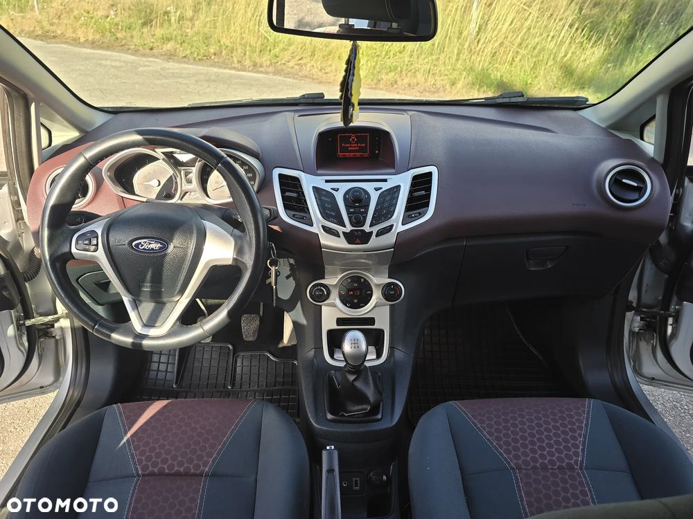 Ford Fiesta 1.4 Champions Edition - 9