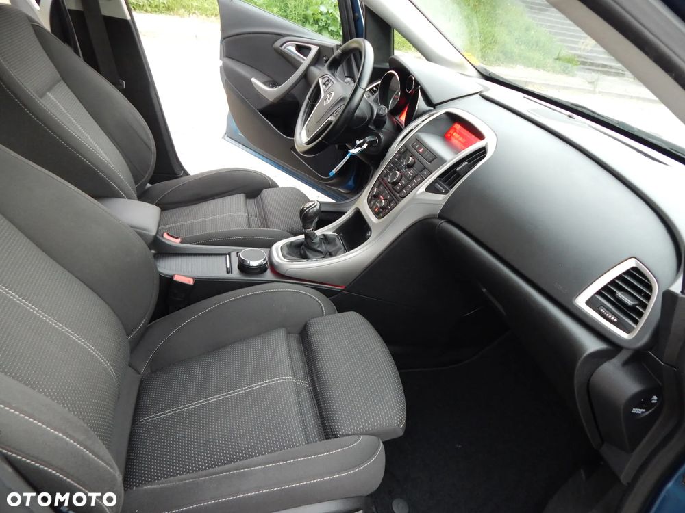 Opel Astra 1.4 T Cosmo EU6 - 23