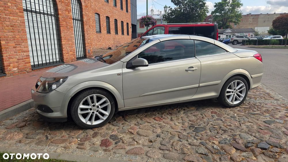 Opel Astra 1.8 Enjoy - 1