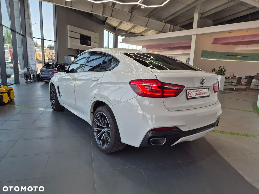 BMW X6 xDrive30d - 9