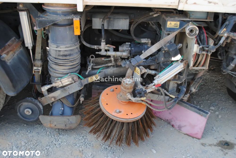 SCARAB MERLIN Hydrostat Euro 6 2014 Szczotki L/R PM10 Zamiatarka na części - 5