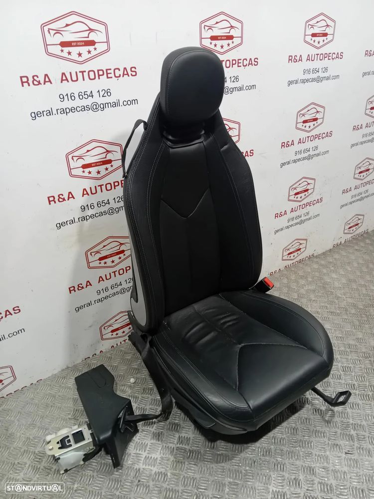 Conjunto de Bancos Frente Frontais Mercedes SLK R171 em Pele AMG Original - 6