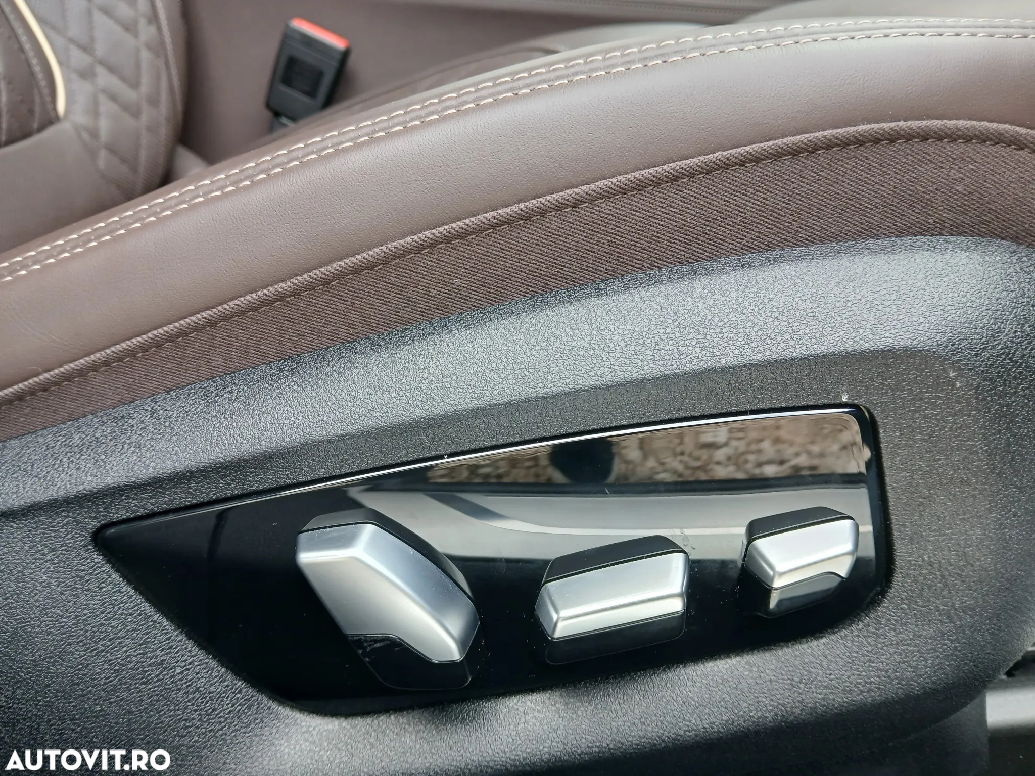 BMW Seria 7 740Li xDrive - 37