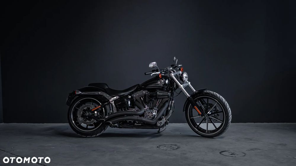 Harley-Davidson Softail Breakout - 3