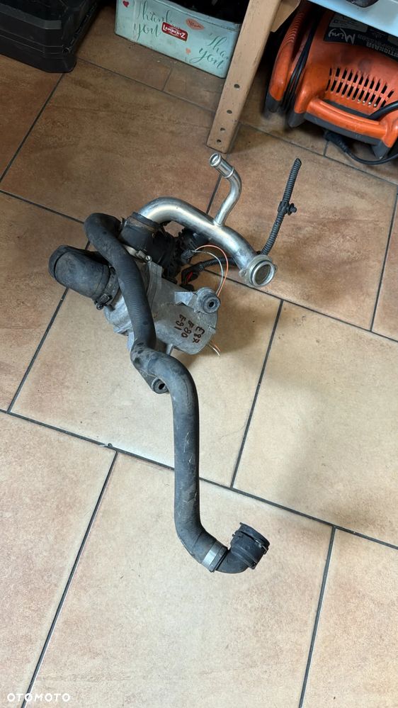 BMW E87 E90 E91 POMPA WODY ELEKTRYCZNA 7586928 - 1