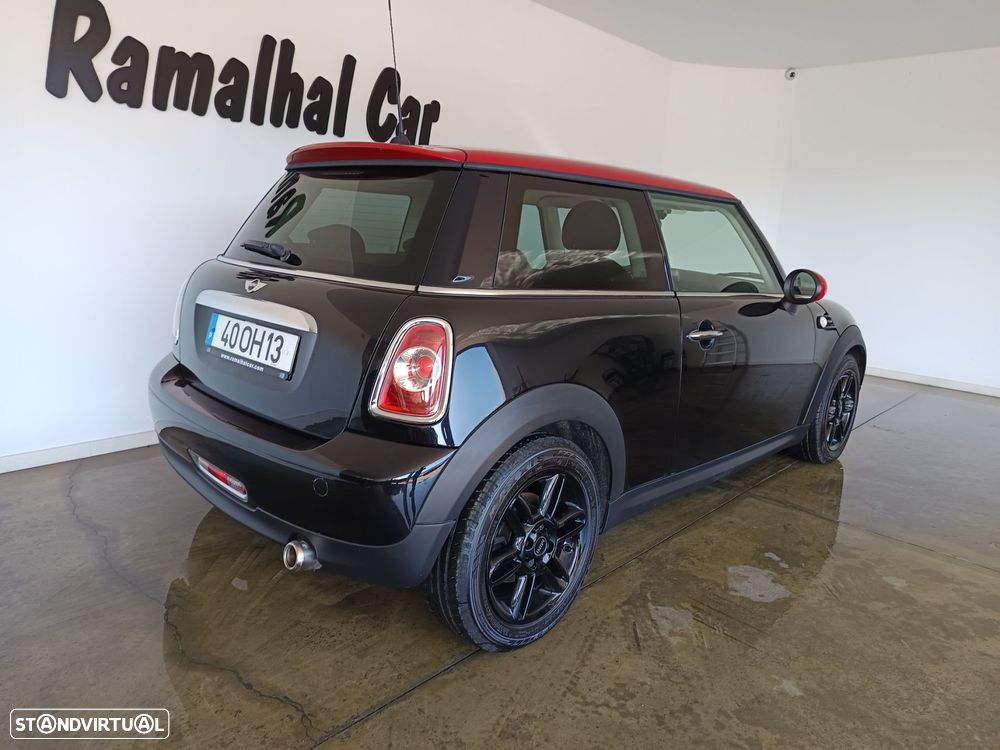 MINI 3 Portas One D - 4