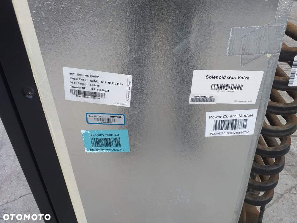 Duża Lodówka THETFORD 12V 230V Gaz Auto - 7