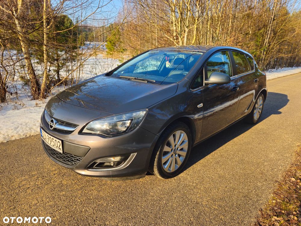 Opel Astra 1.7 CDTI Executive - 1