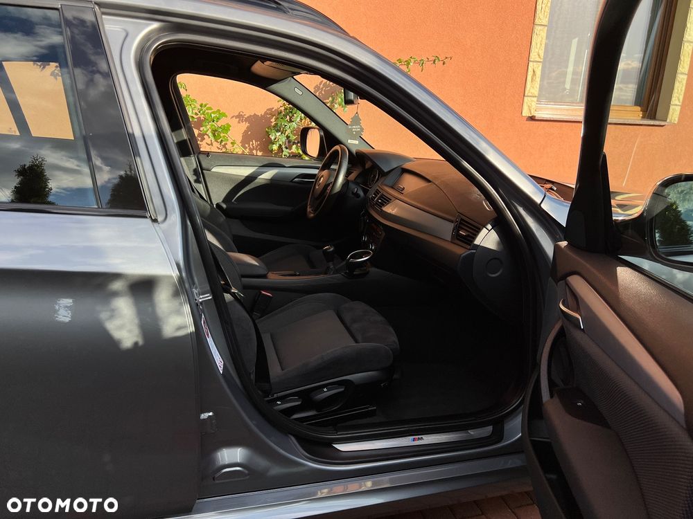 BMW X1 xDrive18d Sport Line - 30