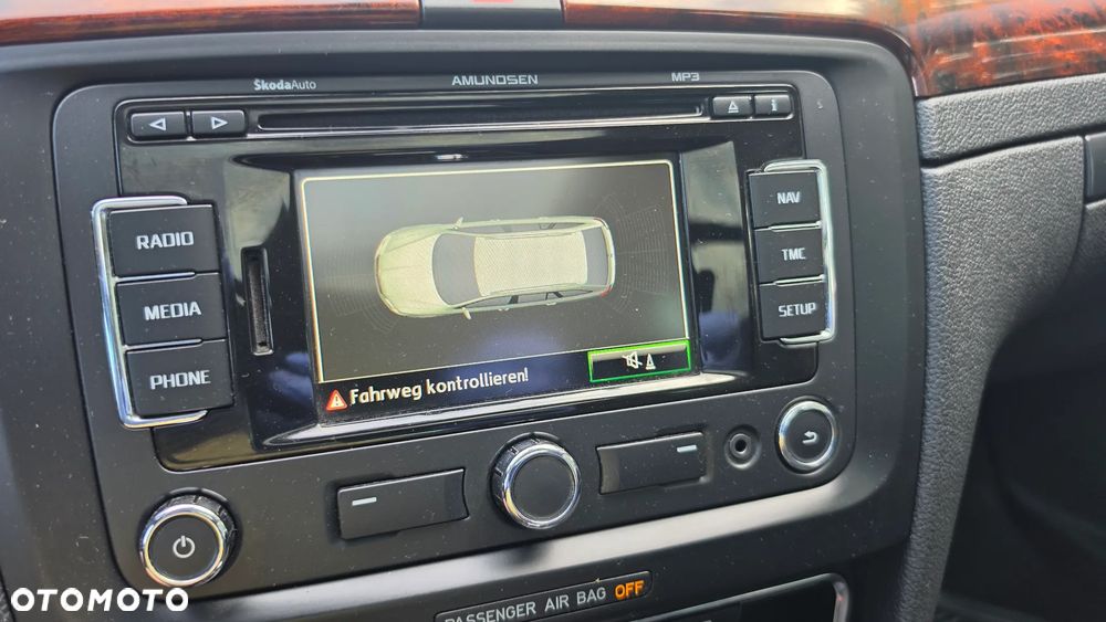 Skoda Superb 2.0 TDI DSG Elegance - 30