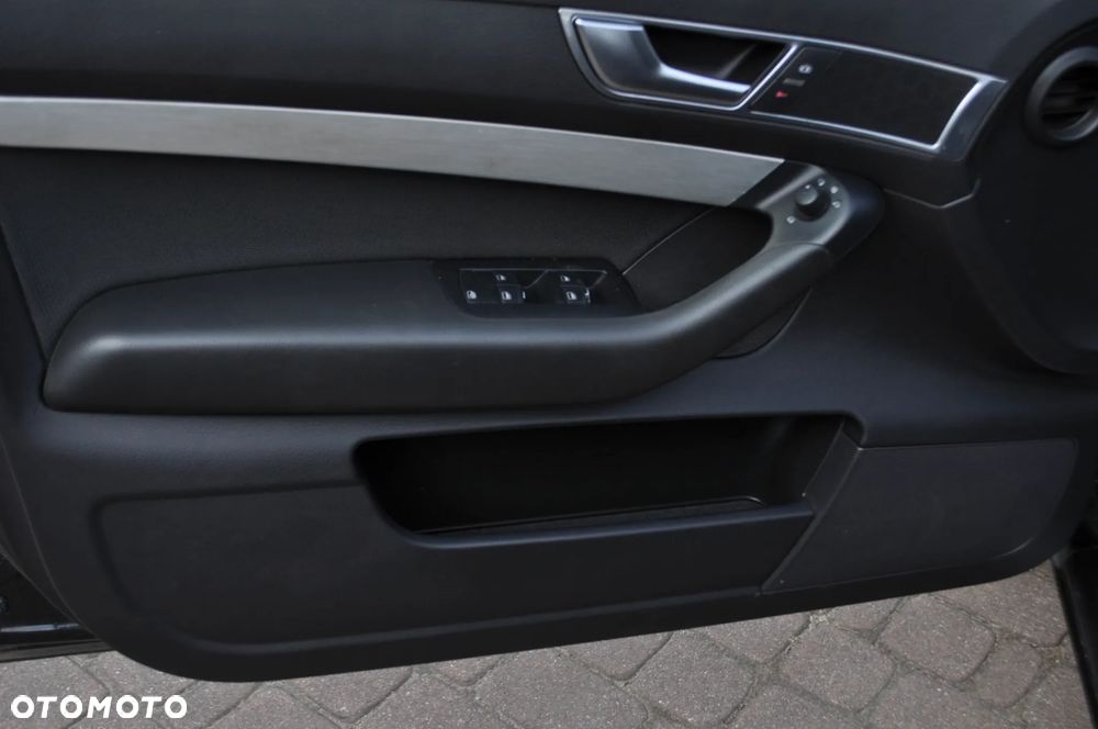 Audi A6 Avant 3.0 TDI DPF quattro tiptronic - 14