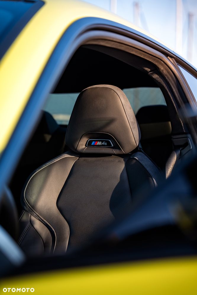 BMW M4 2022 photo 4