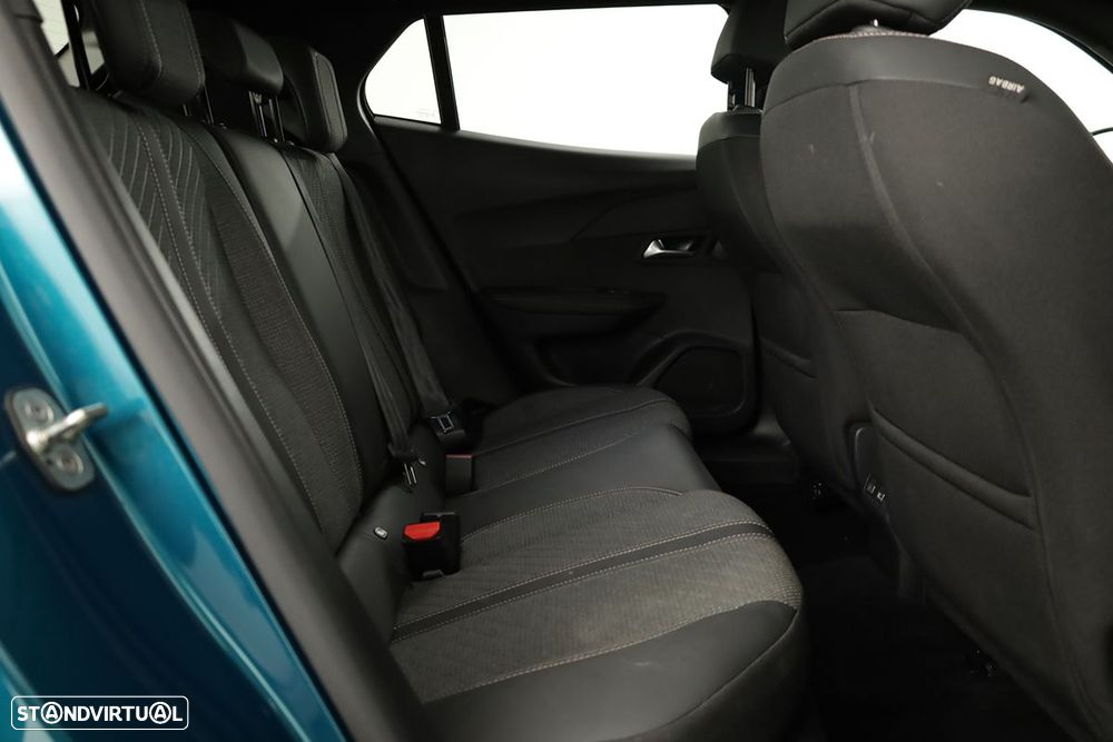 Peugeot 2008 1.2 Allure - 21