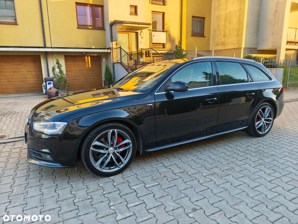 Audi A4 Avant 2012 photo 2