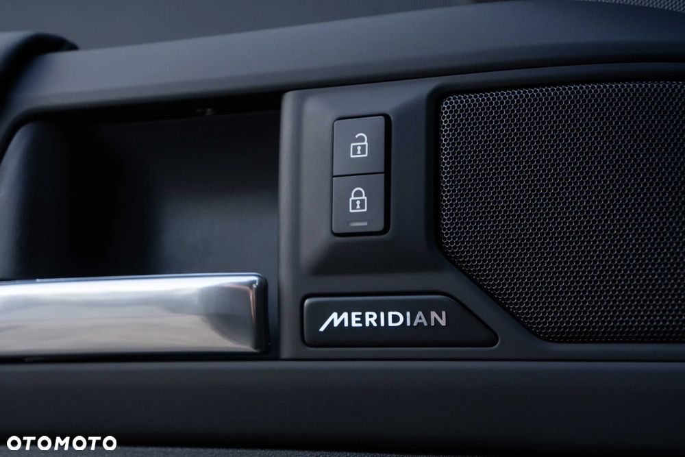 Land Rover Defender 90 D250 X-Dynamic SE - 34