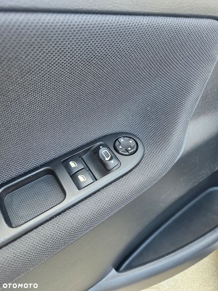 Peugeot 207 CC 1.6 Intense - 18