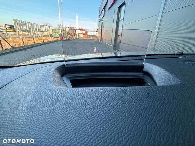 Citroën C4 1.5 BlueHDi Shine S&S - 25
