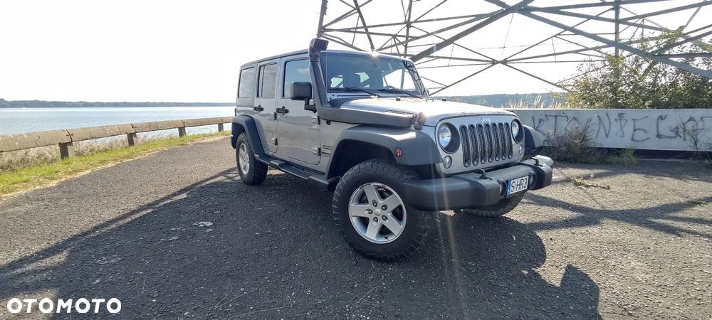 Jeep Wrangler 3.6 Unlim X - 25