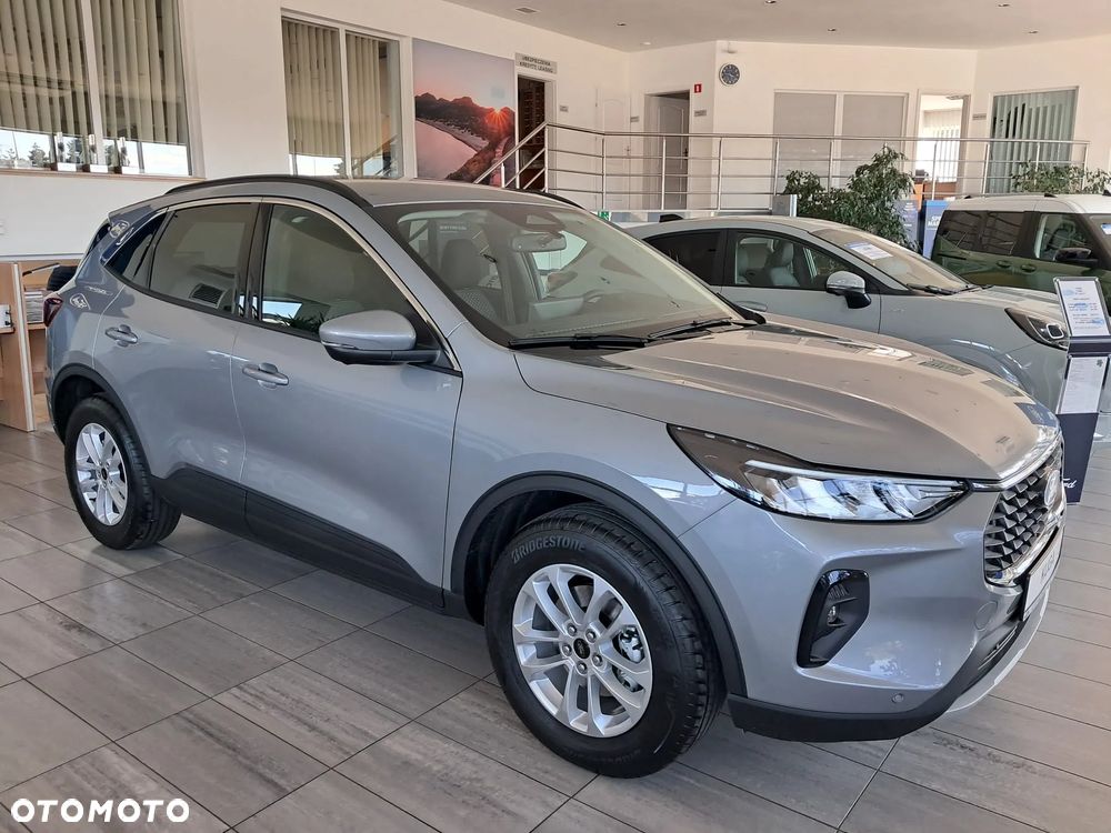 Ford Kuga 2.5 FHEV FWD Titanium eCVT - 2