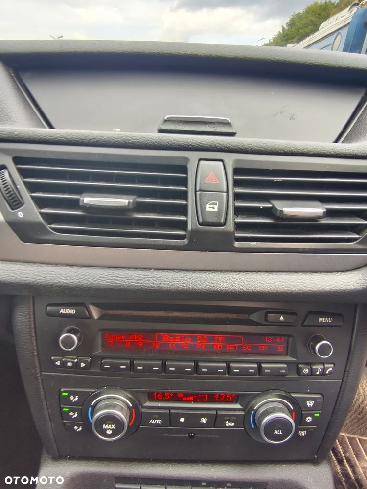 BMW X1 xDrive18d - 12