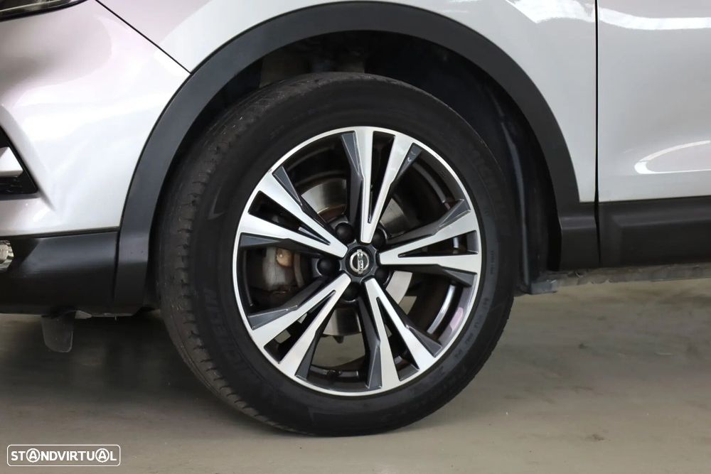 Nissan Qashqai 1.3 DIG-T N-Connecta LED+TT+SKY - 13