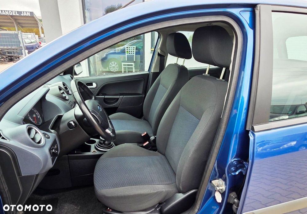 Ford Fiesta - 21