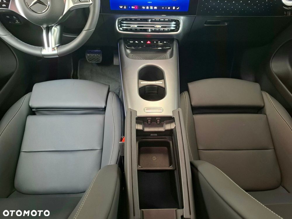 Mercedes-Benz GLB - 18