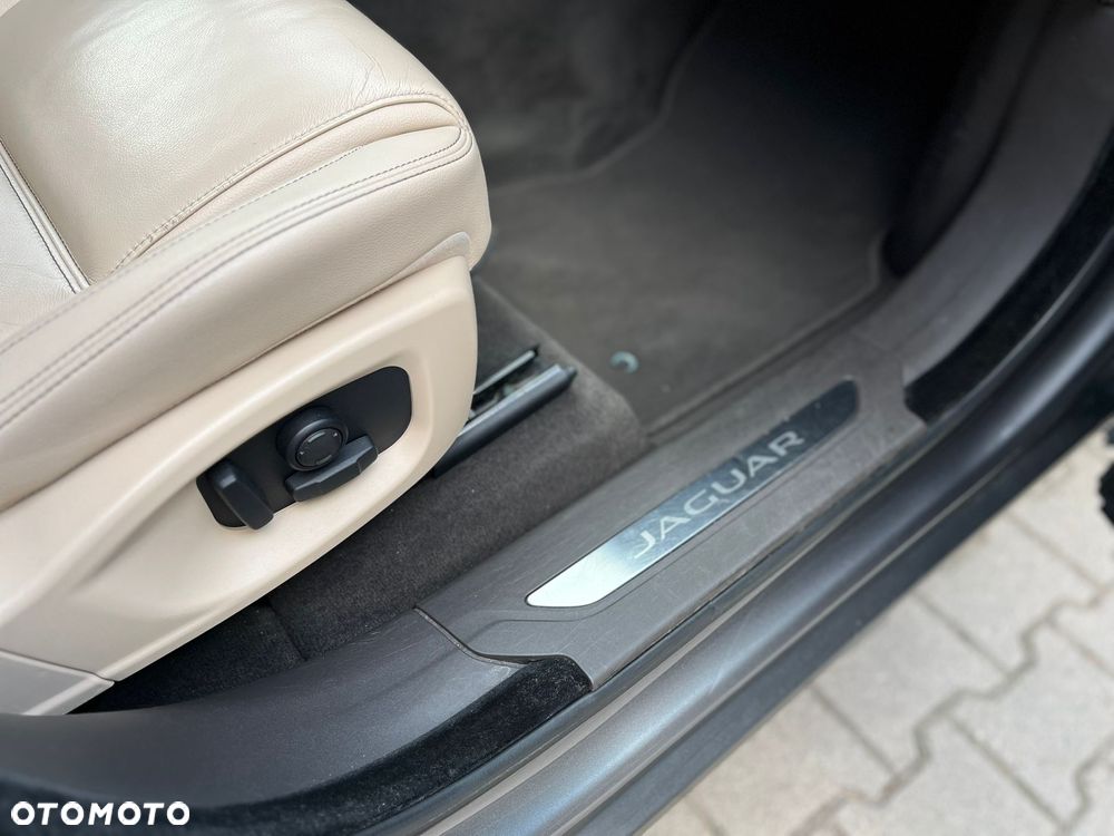 Jaguar F-Pace 2.0 i4D AWD Prestige - 24