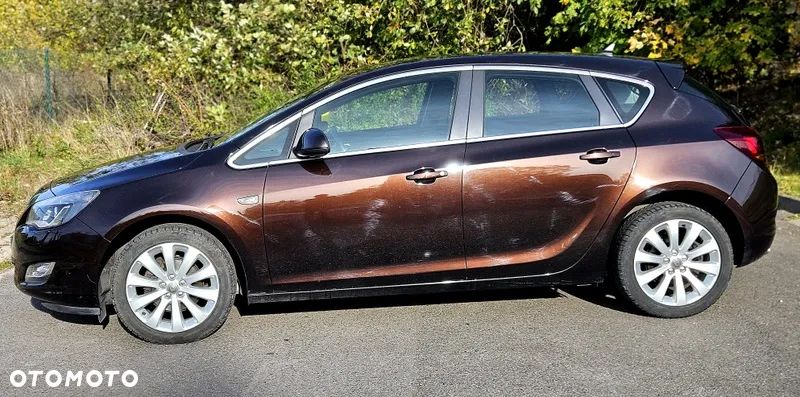 Opel Astra IV 1.4 T Cosmo - 11