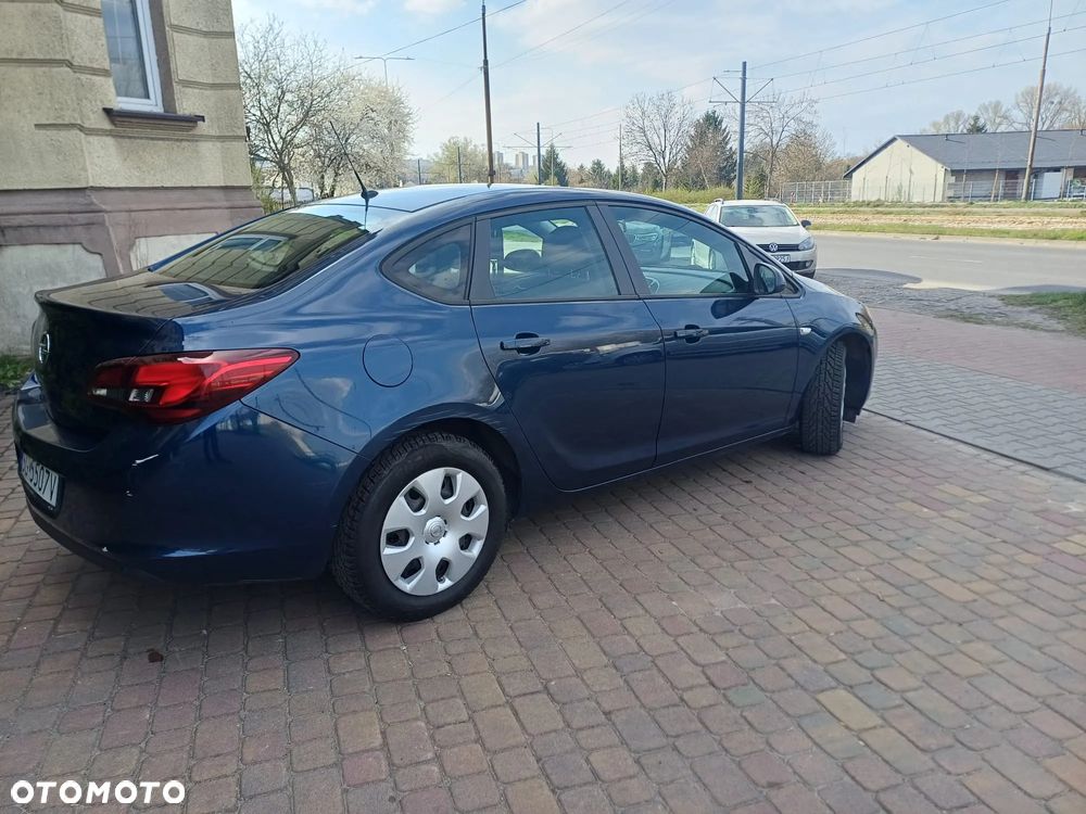 Opel Astra 1.6 Enjoy - 14