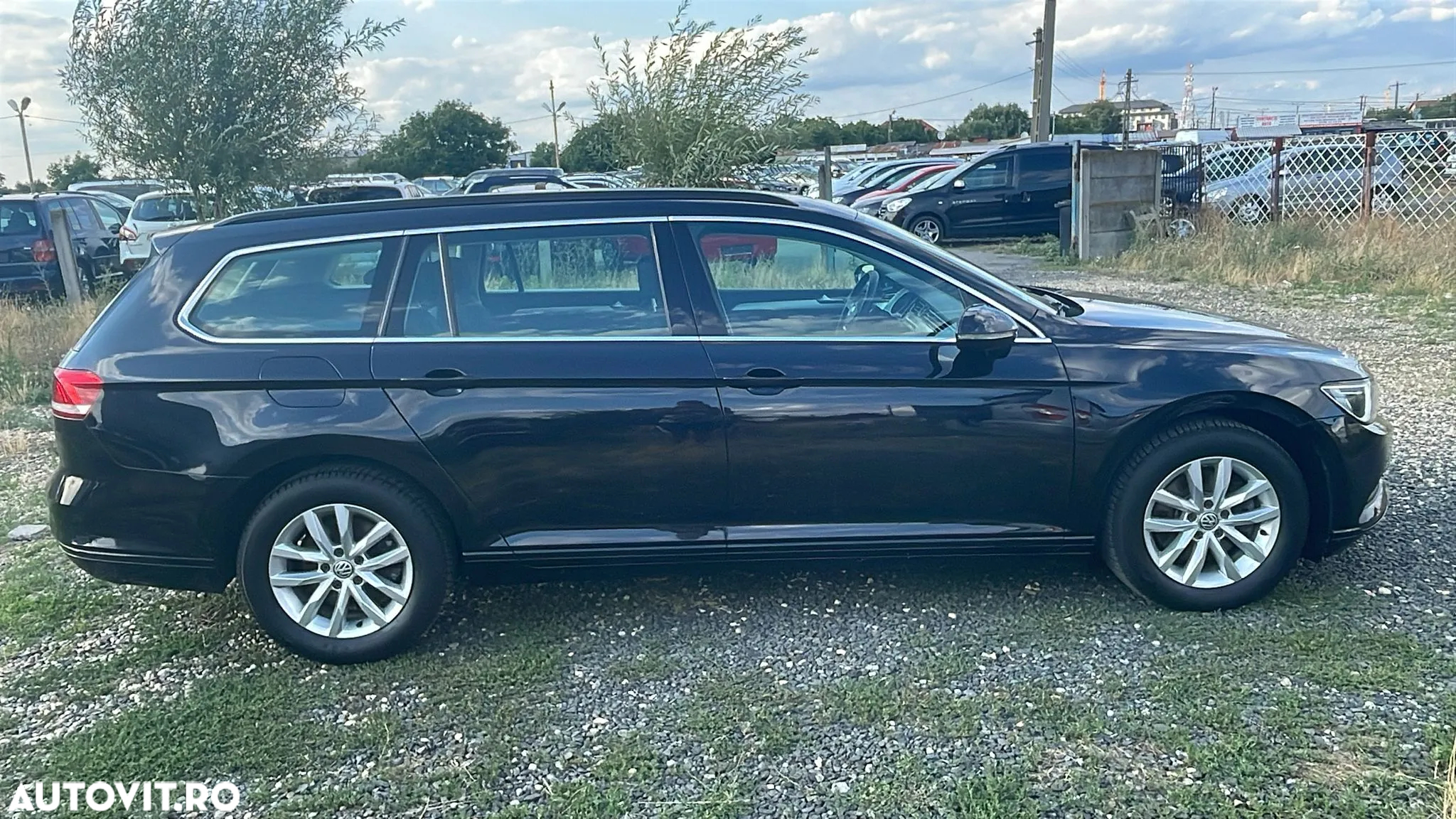 Volkswagen Passat - 2