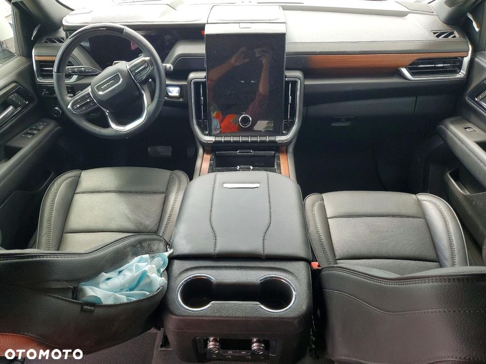 GMC Yukon - 9