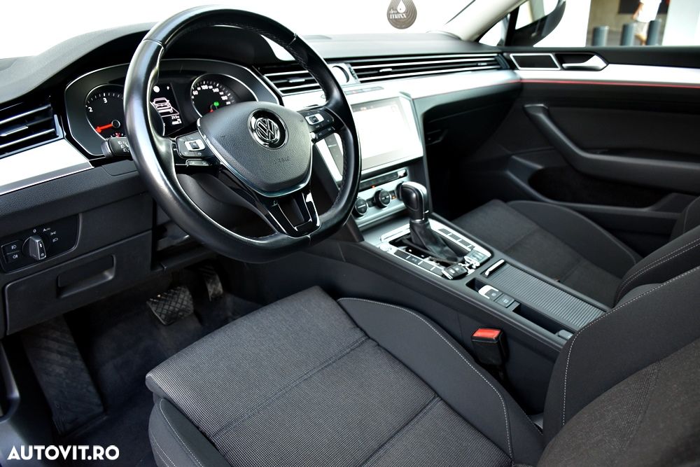 Volkswagen Passat 2.0 TDI SCR DSG Comfortline - 13