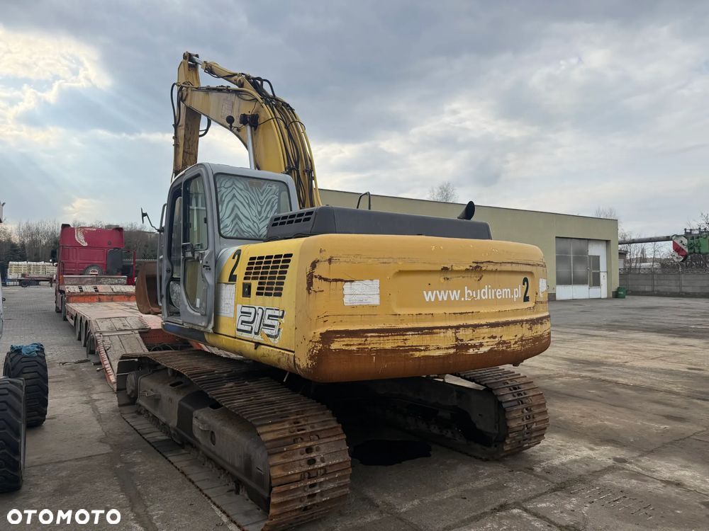 New Holland E215 - 6