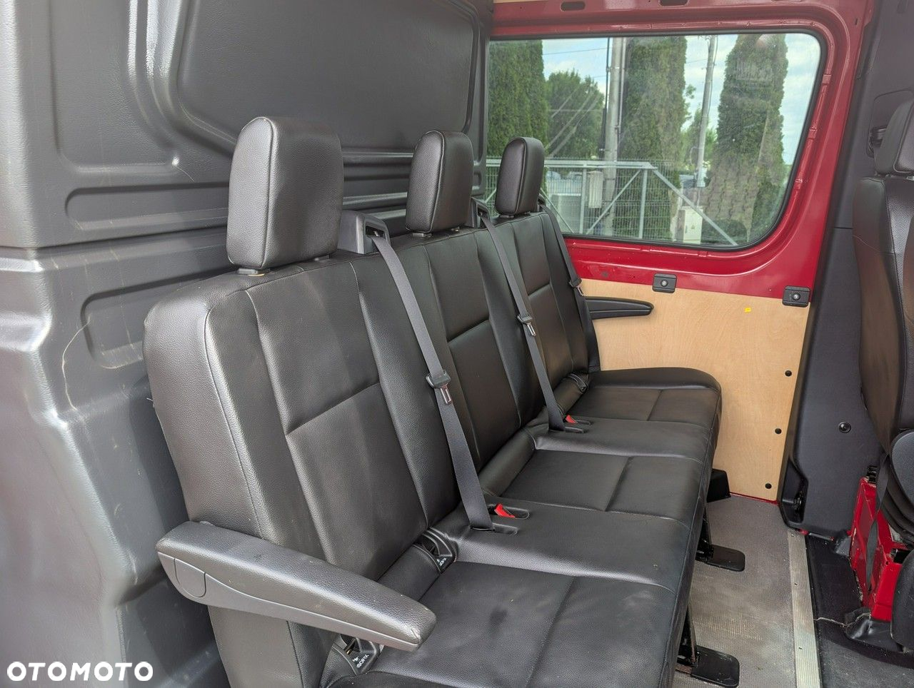 Mercedes-Benz Sprinter - 12