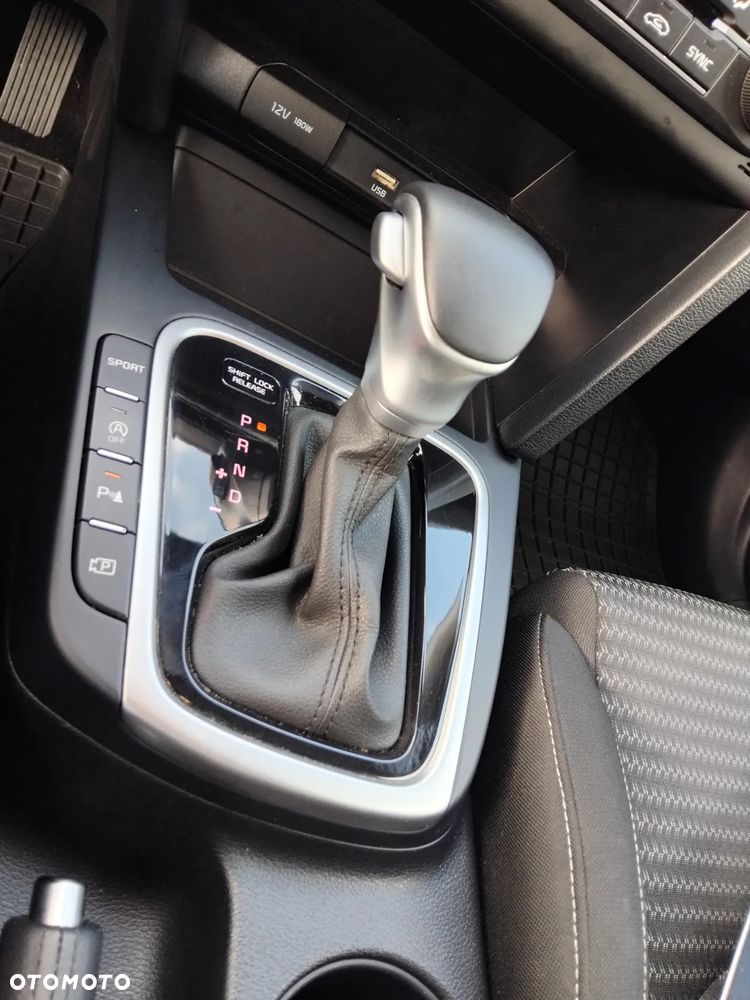 Kia XCeed 1.5 T-GDI M DCT - 17