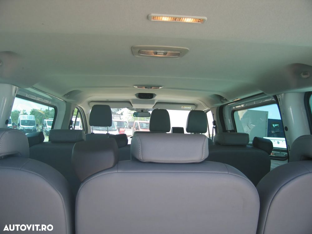 Ford RANSIT  CUSTOM , 9 Locuri  XL , L1 - H 1. AC FATA SPATE - 30
