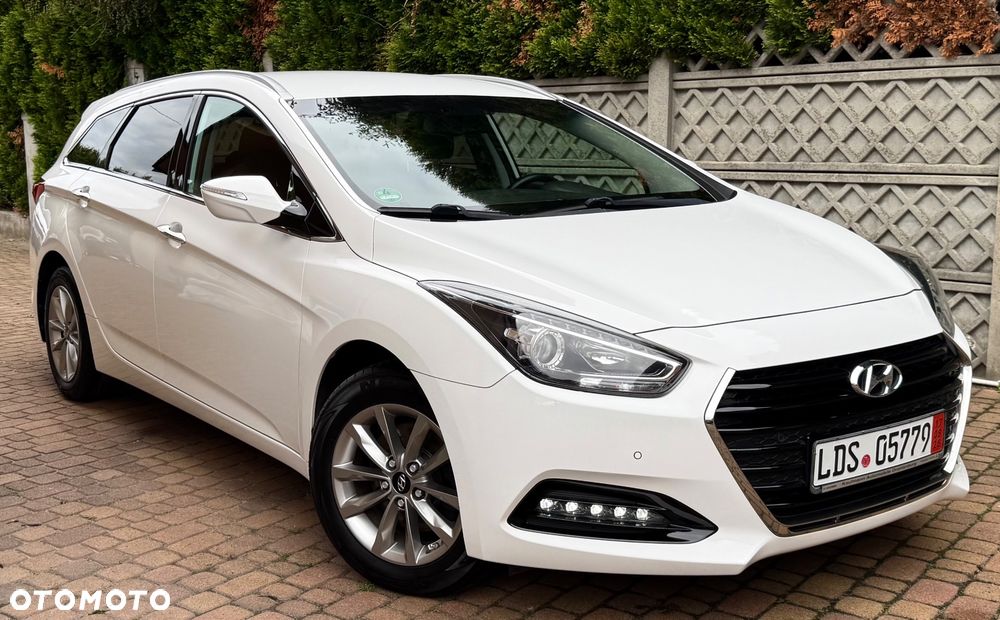 Hyundai i40 Kombi blue 1.6 Trend - 7