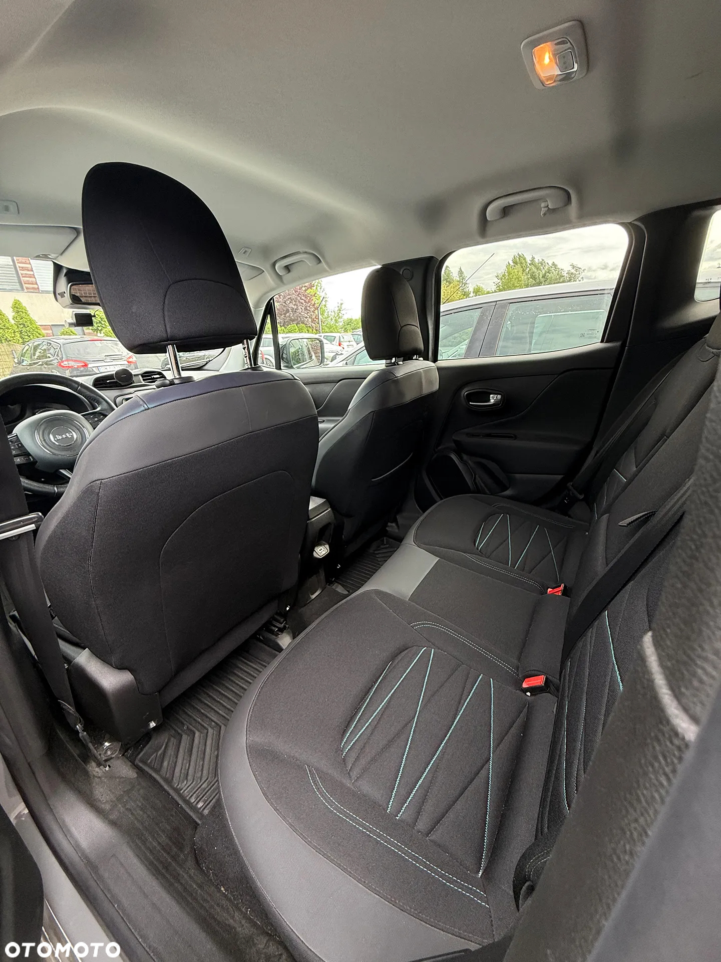 Jeep Renegade 1.5 T4 mHEV Upland FWD S&S DCT - 23
