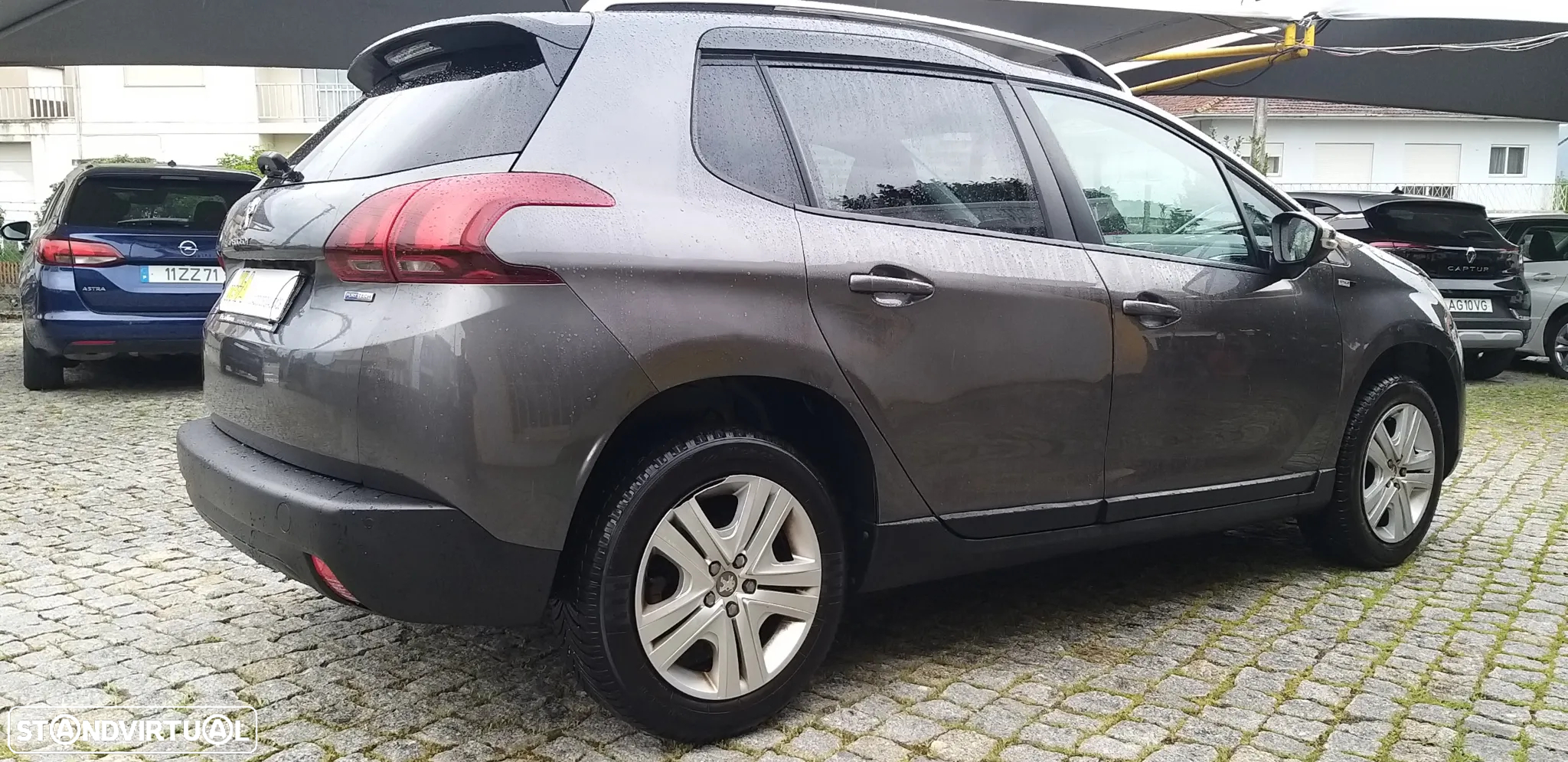 Peugeot 2008 1.2 PureTech Style - 4