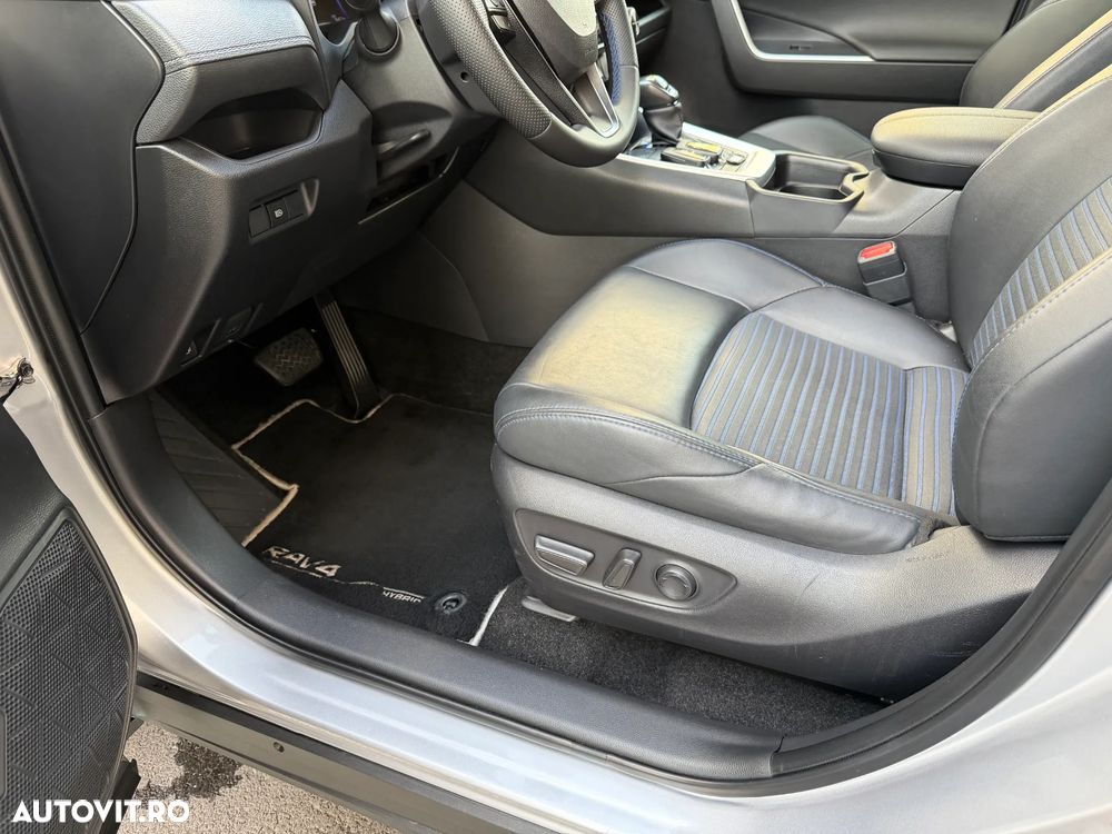 Toyota RAV4 - 11