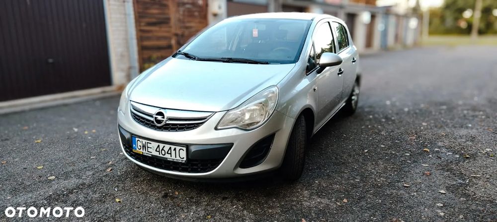 Opel Corsa 1.2 16V Essentia - 2
