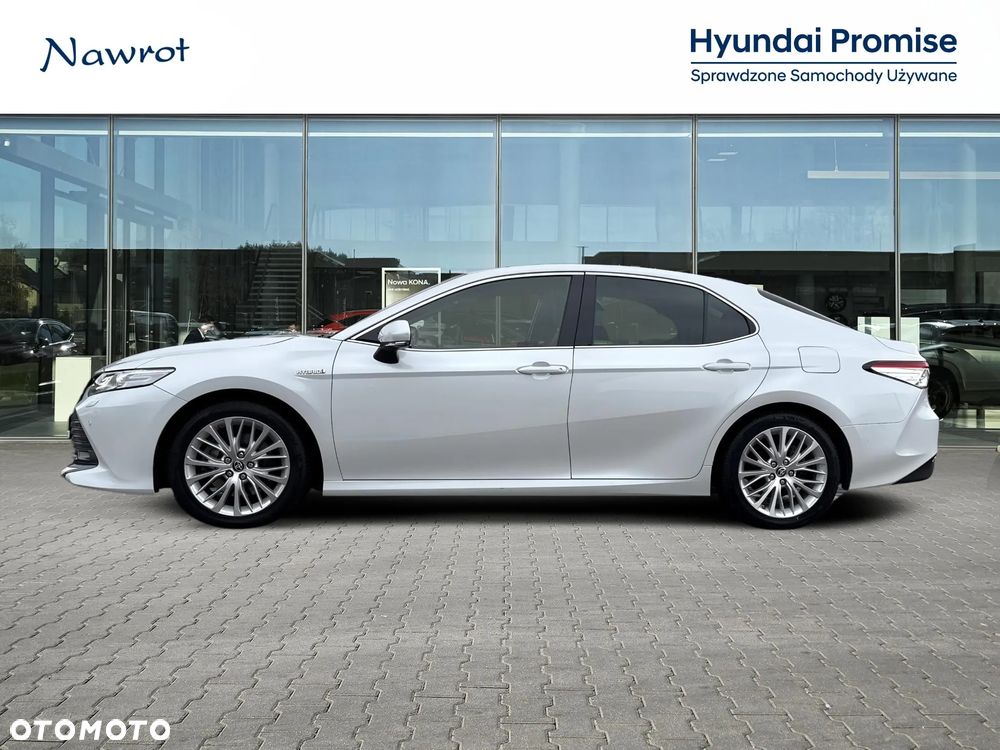 Toyota Camry 2.5 Hybrid Executive CVT - 3