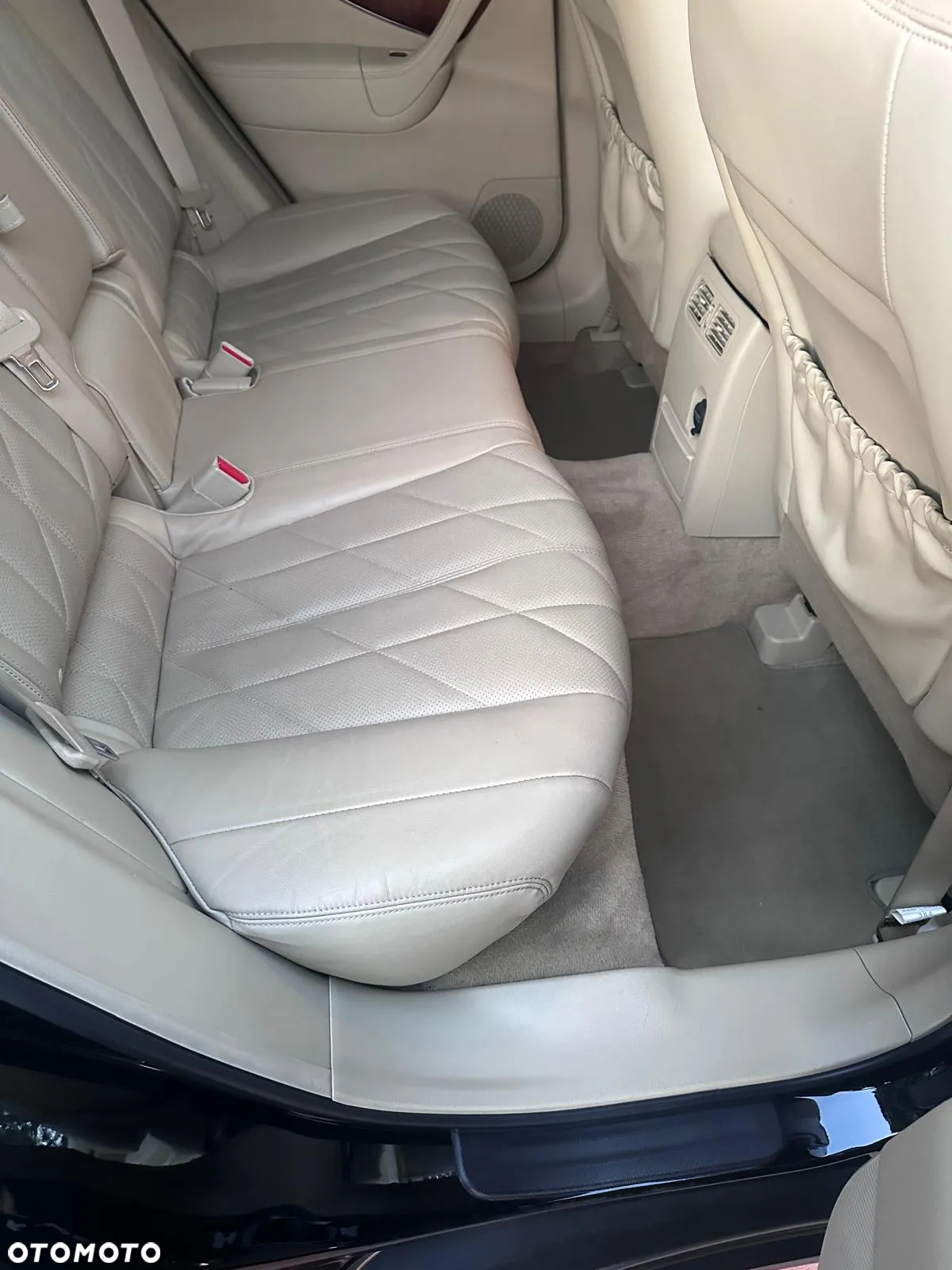 Infiniti QX70 3.0d S Premium - 9