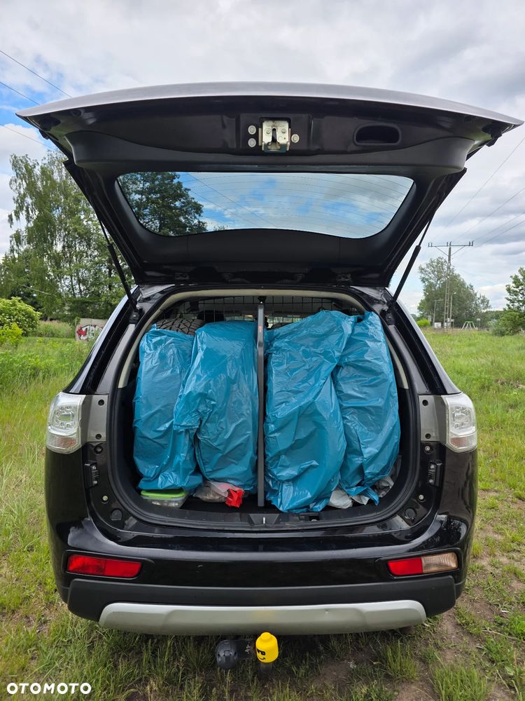 Mitsubishi Outlander 2.2 DID Instyle Navi - 22